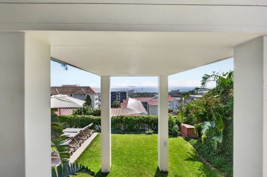 2 Bedroom Property for Sale in Green Point Western Cape